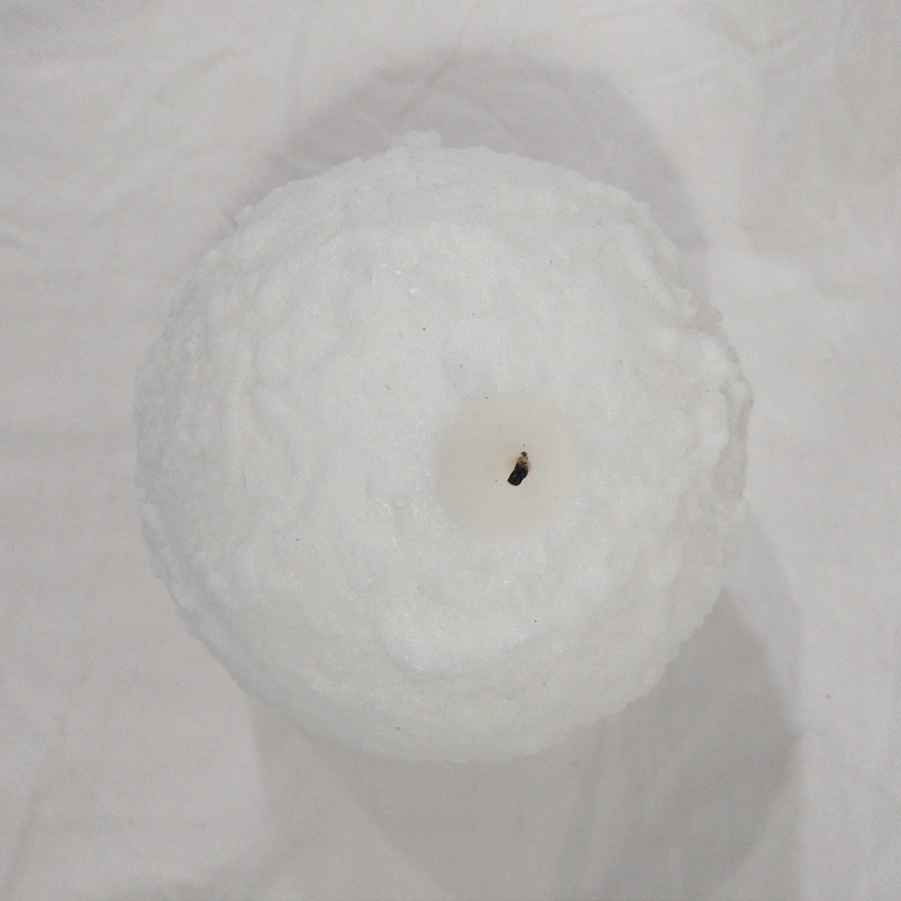 PartyLite Snowball Candle Q6810 White Textured 6 Inch Sphere Winter Decor USA - Picture 4 of 7